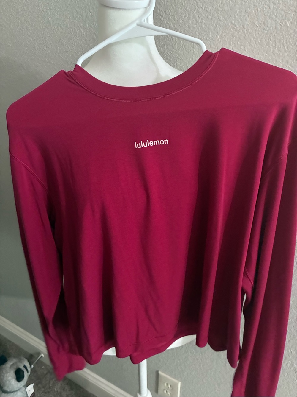 lululemon athletica Jersey Training Long Sleeve Crew in Berry Rumble